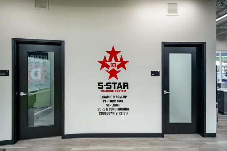 d1-5star-wall-1920
